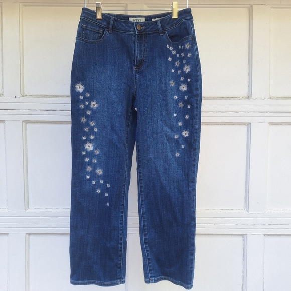 Boyfriend Jeans Floral Print Daisy Patch Coastal Cowgirl Embroidery Stitch 4 - Picture 8 of 16